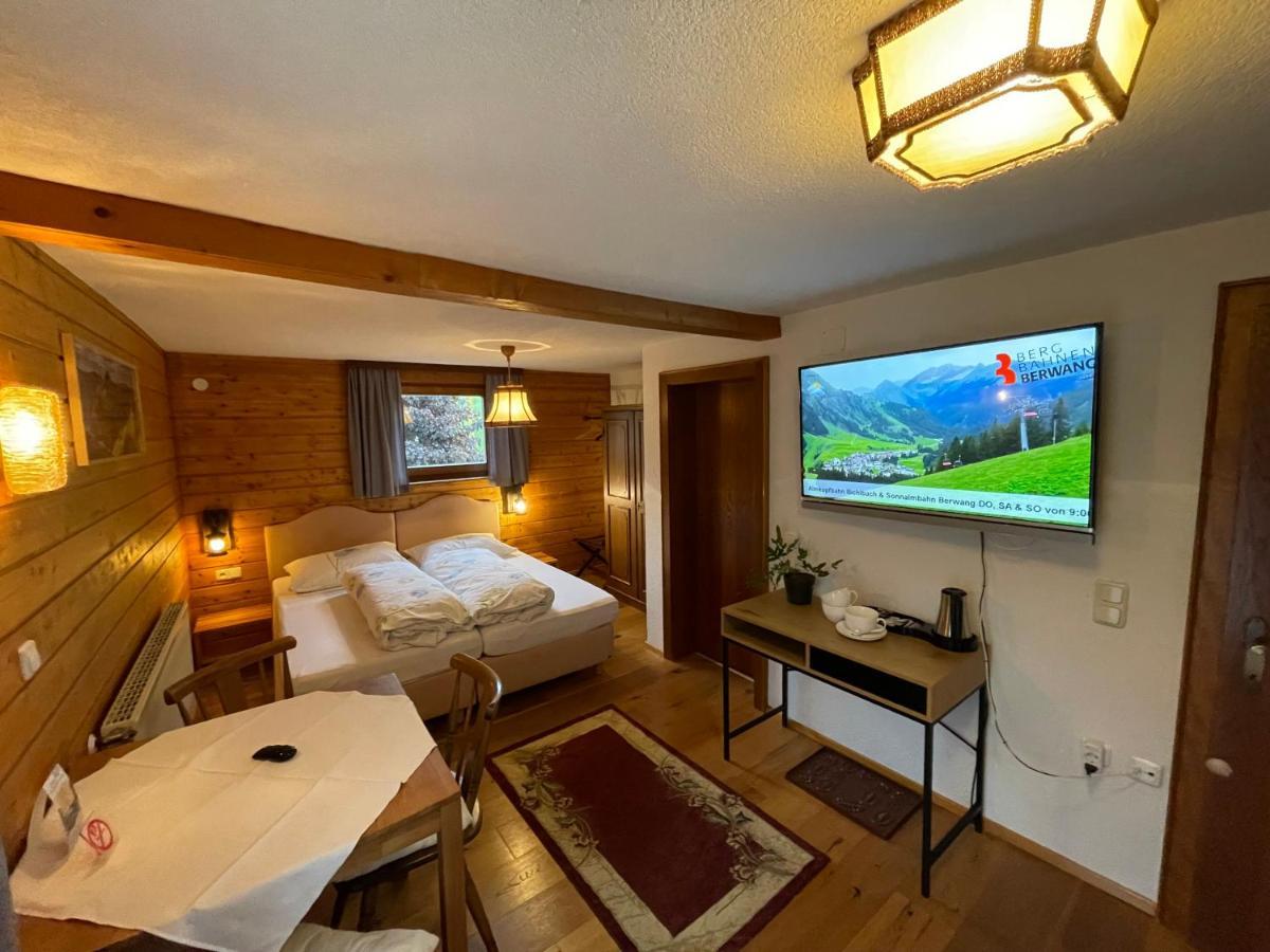 Gaestehaus Zugspitzblick Берванг Экстерьер фото
